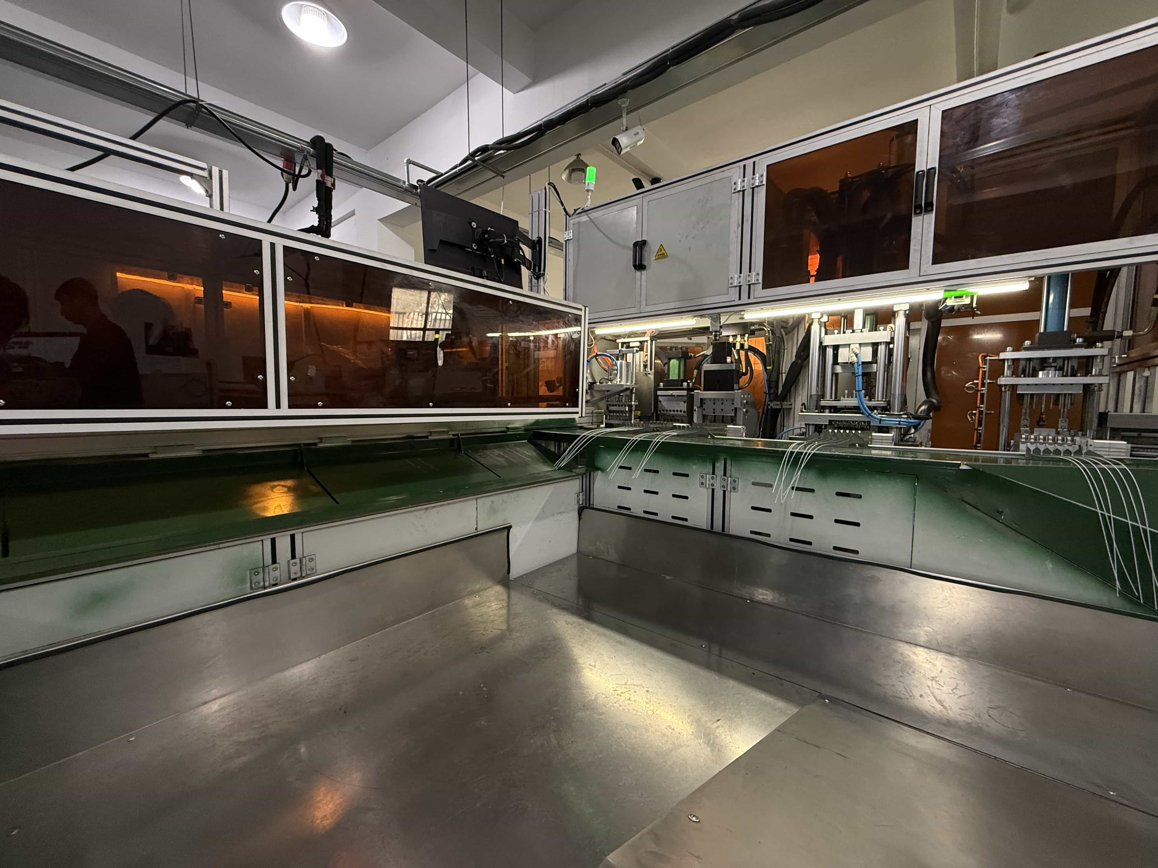 一出六下线熔断压铸一体机